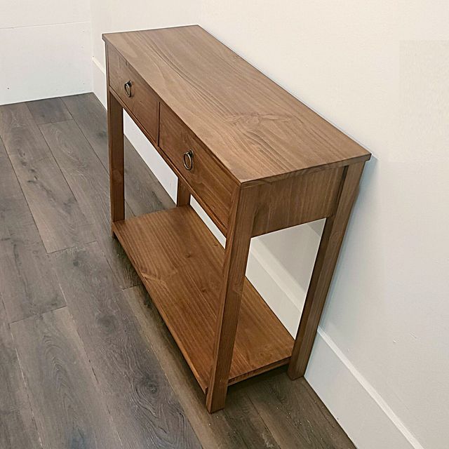 Consola con dos cajones en Roble Oscuro Satinado