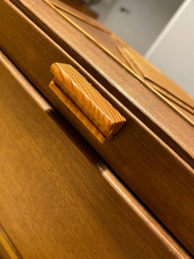 Caja de madera artesanal con diseño