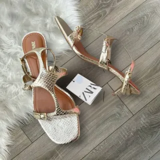 Sandalias de Zara
