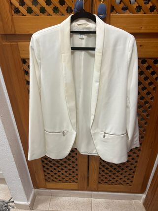 Blazer blanco Primark talla 40