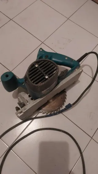 Sierra circular Virutex R74K