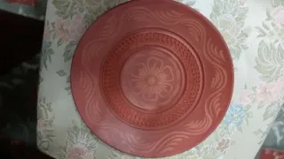 Plato de cerámica decorado