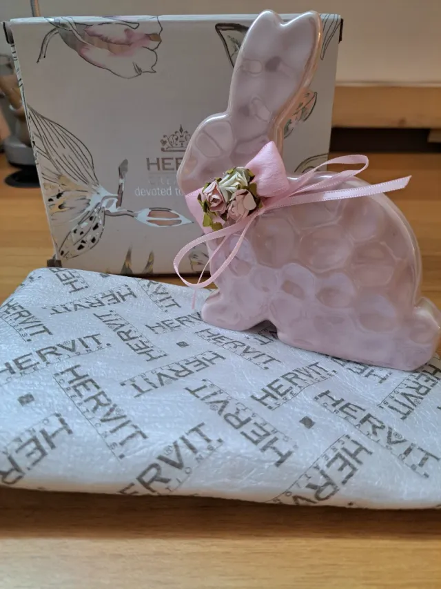 Coniglio Hervit rosa decorativo