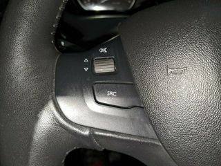 Peugeot 208 5P Signature 1.2L PureTech 60KW (82CV)