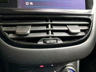 Peugeot 208 5P Signature 1.2L PureTech 60KW (82CV)