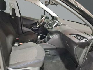 Peugeot 208 5P Signature 1.2L PureTech 60KW (82CV)