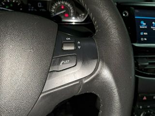 Peugeot 208 5P Signature 1.2L PureTech 60KW (82CV)