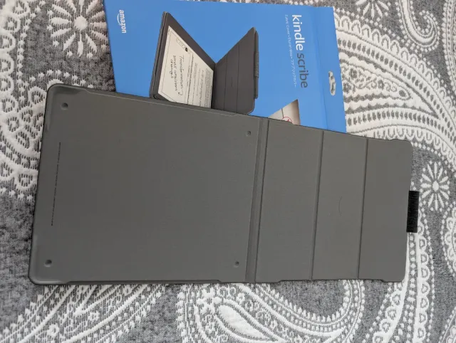 Custodia in tessuto nero ufficiale per Kindle Scribe