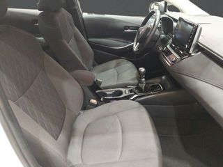 Toyota Corolla Sedán  125H Active Tech 