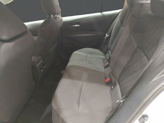 Toyota Corolla Sedán  125H Active Tech 