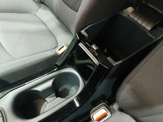 Toyota Corolla Sedán  125H Active Tech 