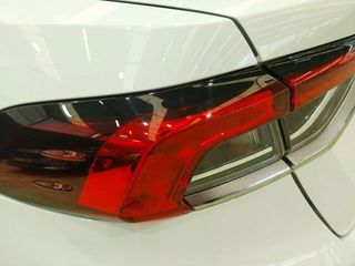 Toyota Corolla Sedán  125H Active Tech 