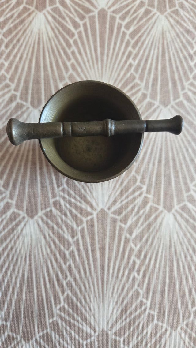 Mortaio e pestello in bronzo