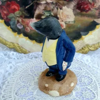 Statuina Wind in the Willows, Beswick, Mole