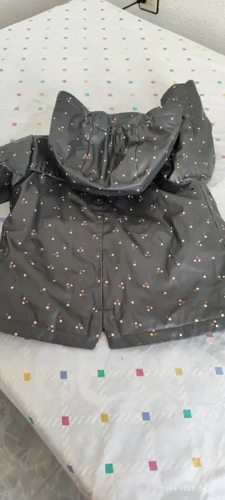 Chaqueta infantil con estampado floral