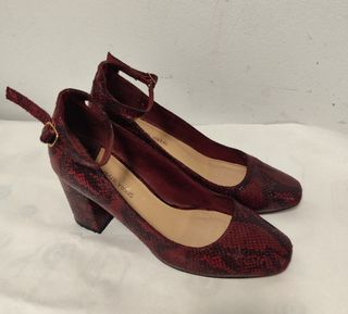 Zapatos tacón tipo merceditas tacón de 8cm, Sfera.