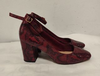 Zapatos tacón tipo merceditas tacón de 8cm, Sfera.