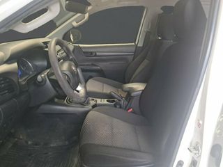 Toyota Hilux 2.4 D-4D Cabina Doble GX 