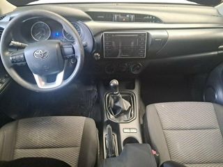 Toyota Hilux 2.4 D-4D Cabina Doble GX 