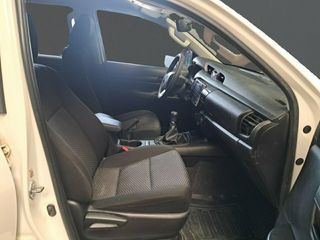 Toyota Hilux 2.4 D-4D Cabina Doble GX 