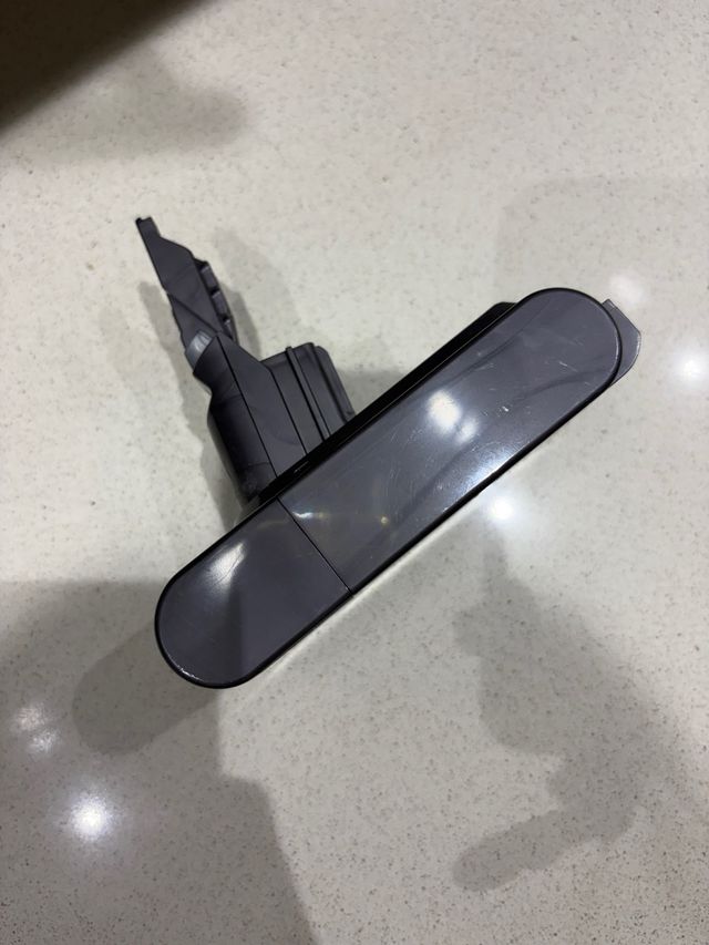 Batería Dyson V7 Original (No funciona)