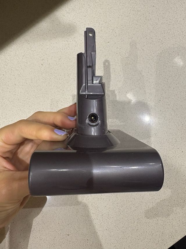 Batería Dyson V7 Original (No funciona)