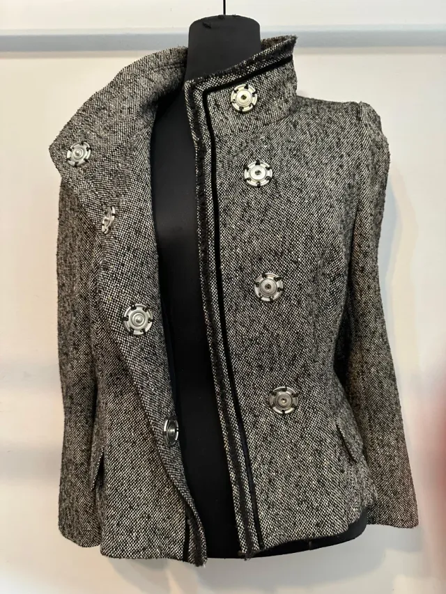 Elegante Chaqueta Carolina Herrera