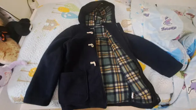 Abrigo niño azul con forro de cuadros