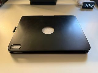 Funda 360 con teclado LED iPad 10ª Gen