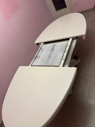 Mesa de comedor extensible blanca