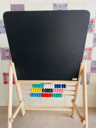 Lavagna con abaco per bambini