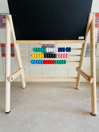 Lavagna con abaco per bambini