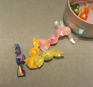 Caja de caramelos. Casa de muñecas escala 1:12