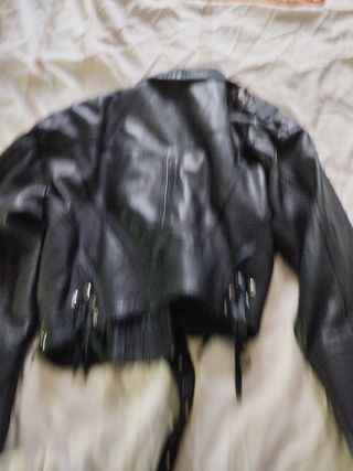 Cazadora de cuero AMI tachuelas