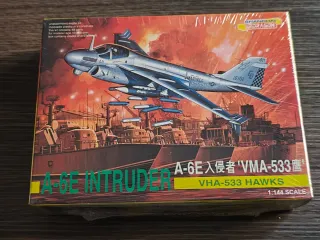 Maqueta Avión A-6E Intruder Dragon 1/144 Nuevo 