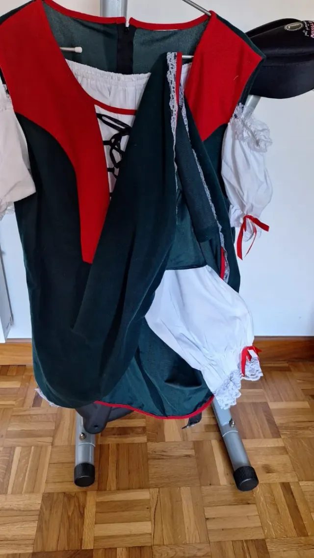 Disfraz Tirolesa Verde y Rojo