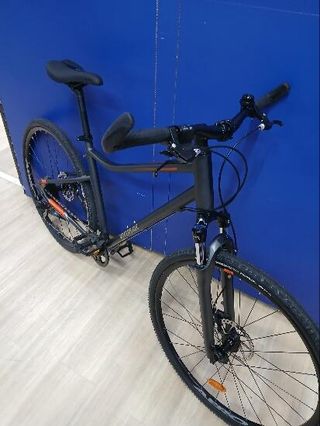 Bicicleta de trekking aluminio monoplato 10V Riverside 700