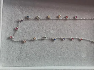 Gargantilla plata con piedras multicolor