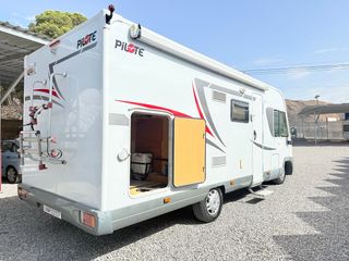 Autocaravana integral garaje XXL/doble cama/aire