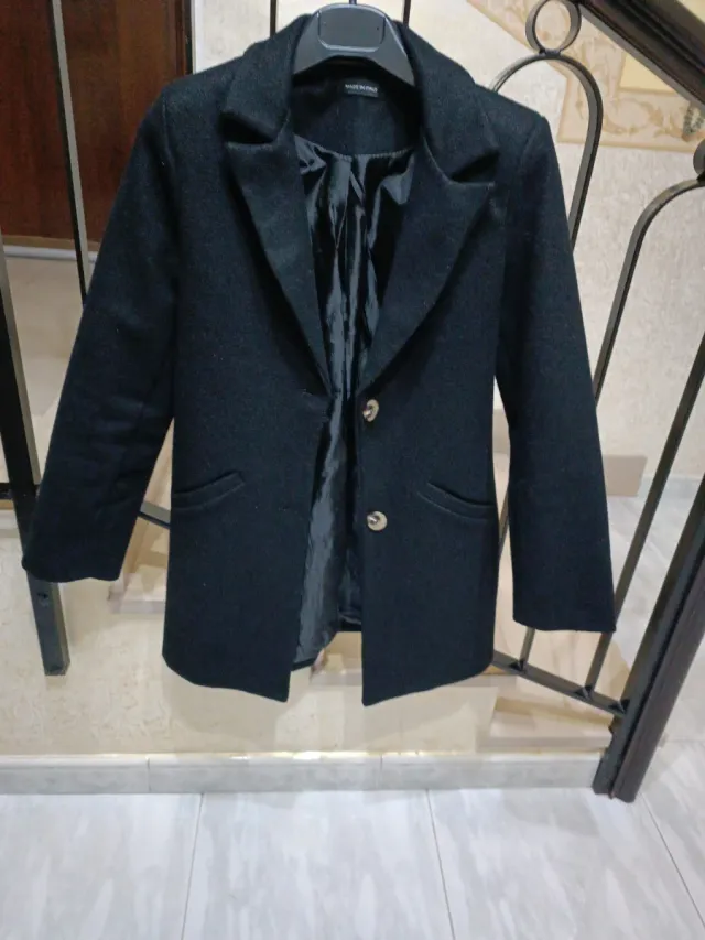 Cappottino donna nero metà lunghezza 