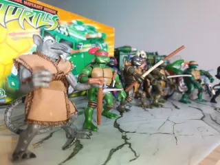 Lote Figuras Tortugas Ninja + Vehículos