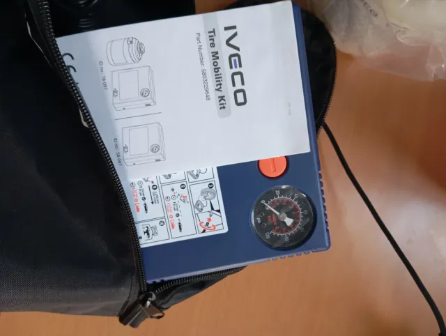 OFERTA!!!Kit antipinchazos Iveco Original