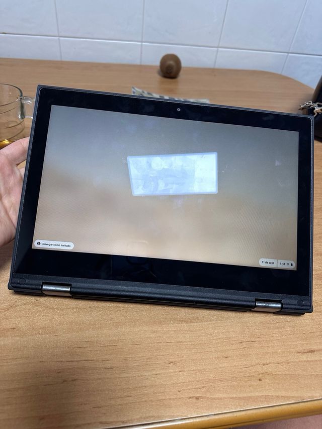 Lenovo 500e Chromebook 2ª Gen Táctil Convertible