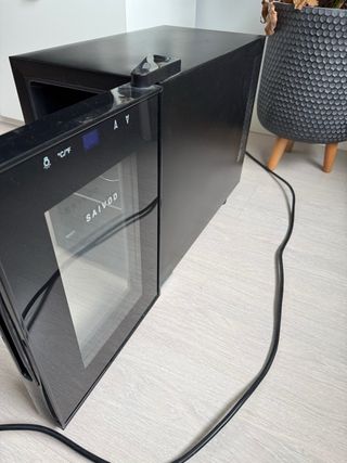 Vinoteca SAIVOD 6 botellas