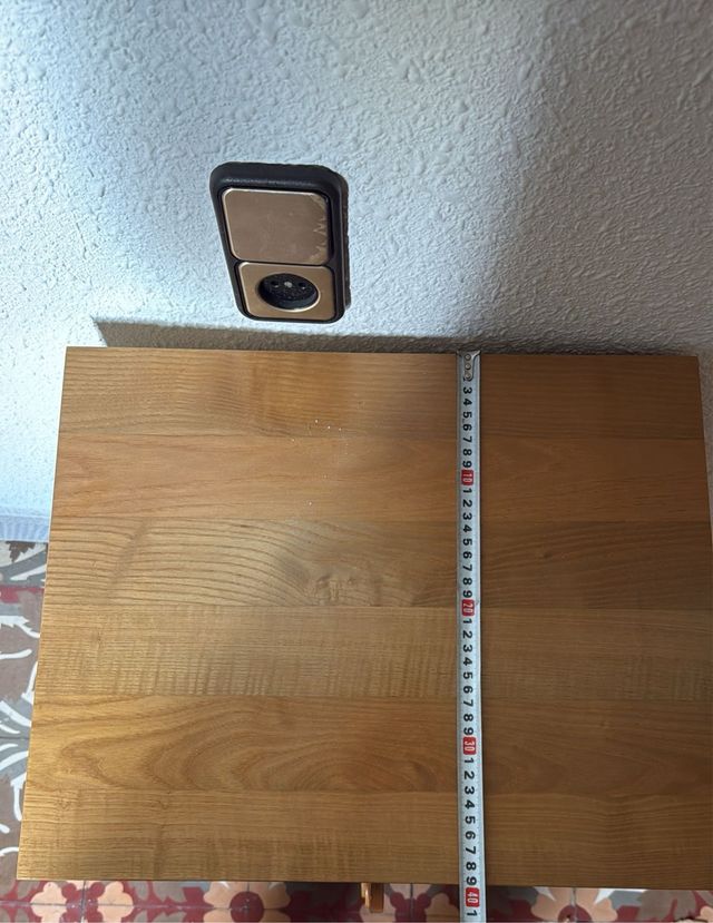 Mesita de noche de madera