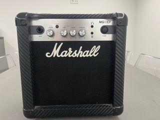 Amplificador Marshall MG10CF