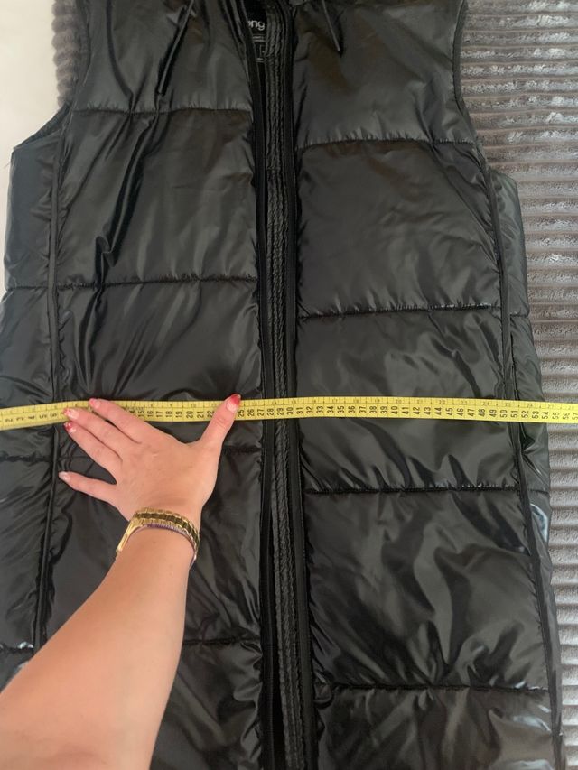 Chaleco plumífero Zara negro