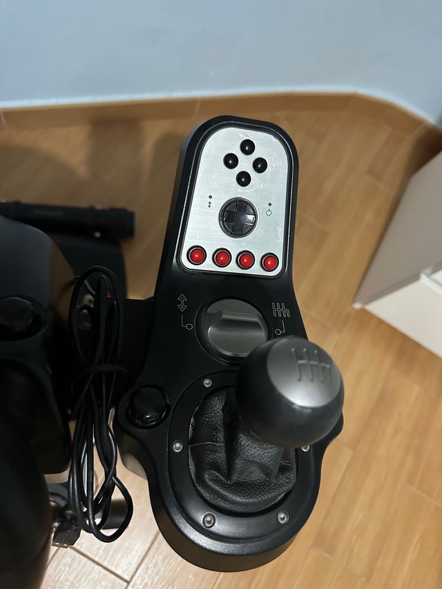 Logitech G25 con Wheel Stand Pro
