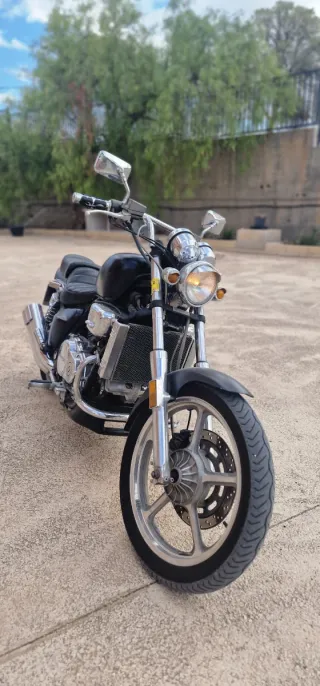 Honda Super Magna 750 V4 1992