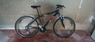 Bicicleta MTB Negra